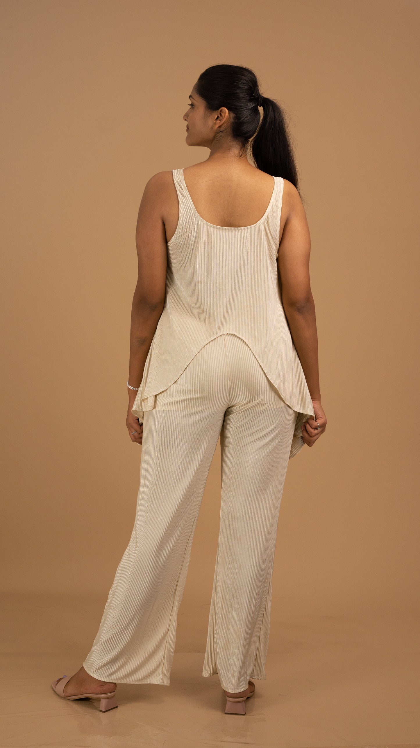 The Écru Silhouette Flow Tank