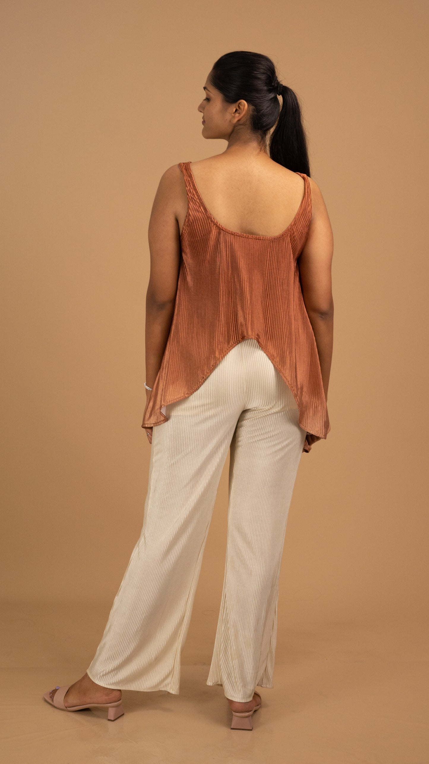 The Écru Silhouette Flow Tank
