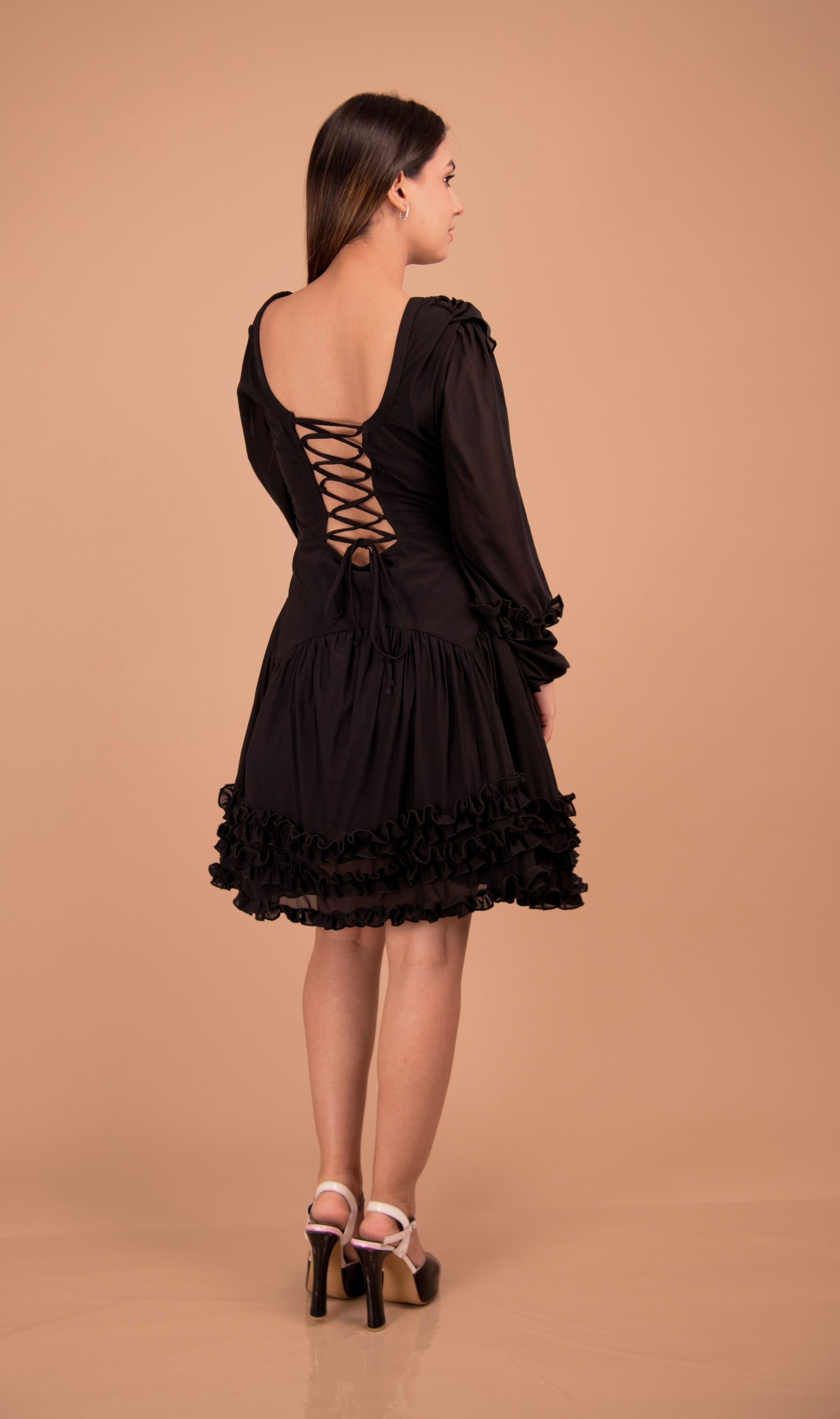 Éclat Noir — Flounce-Trim Net Mini