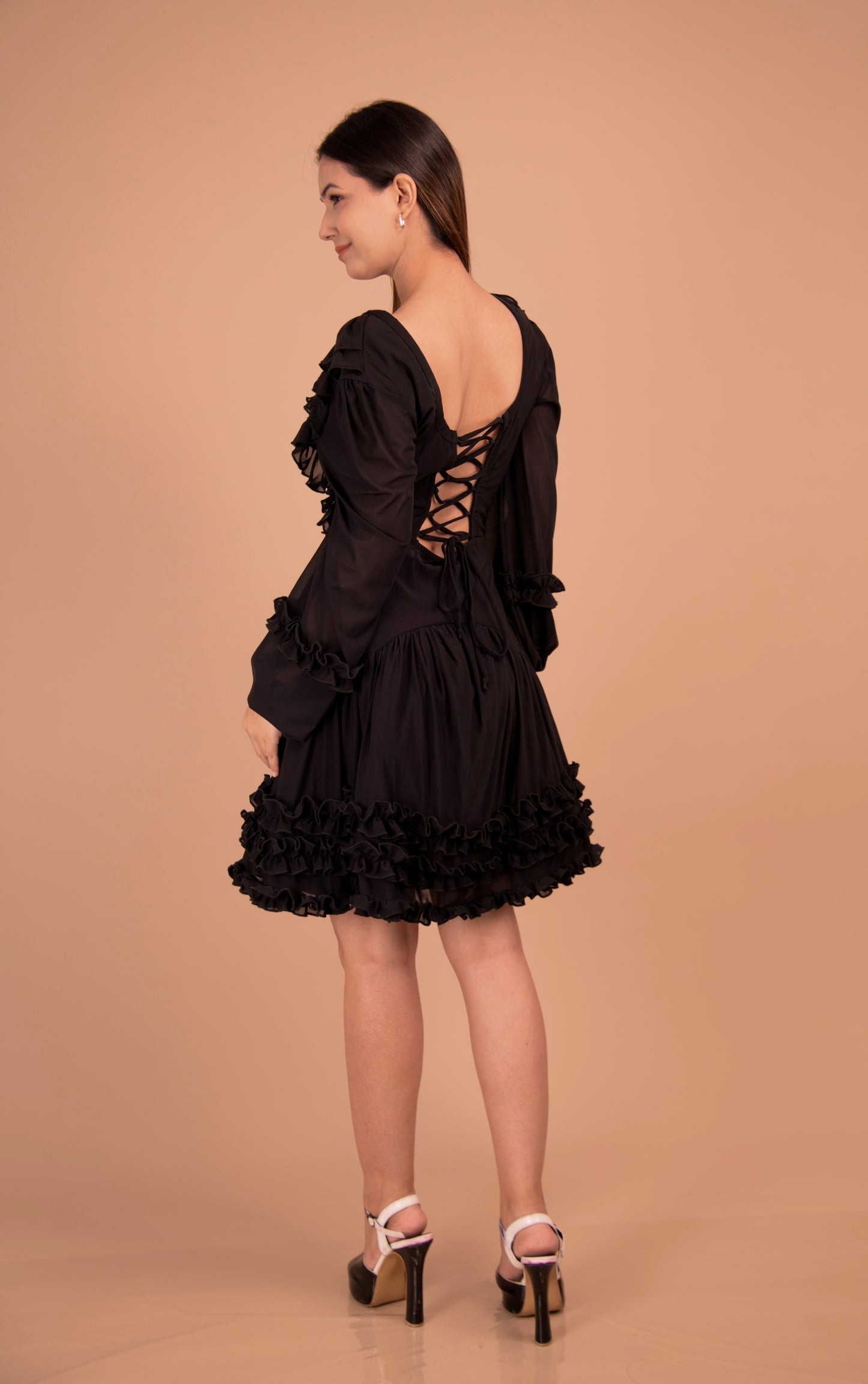Éclat Noir — Flounce-Trim Net Mini