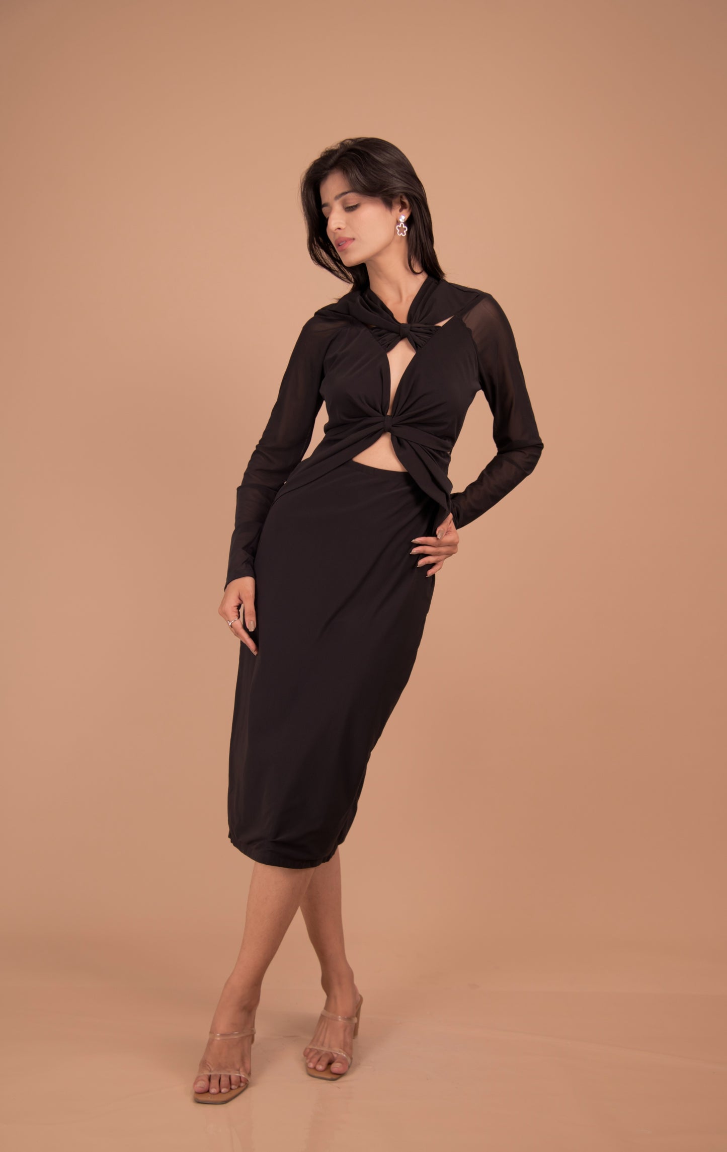 The Noir Éclat Twist Midi Dress