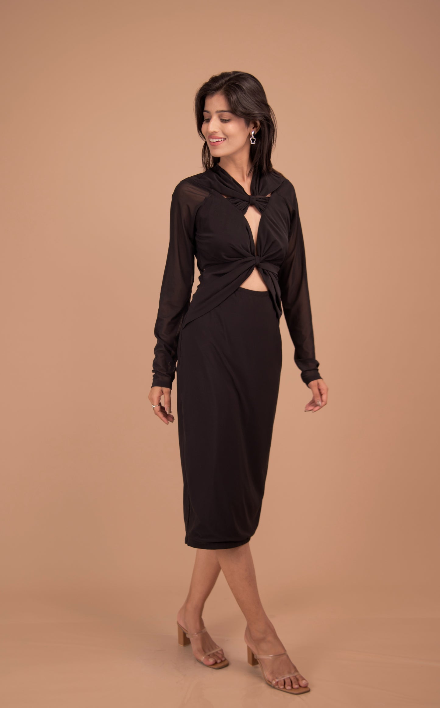 The Noir Éclat Twist Midi Dress