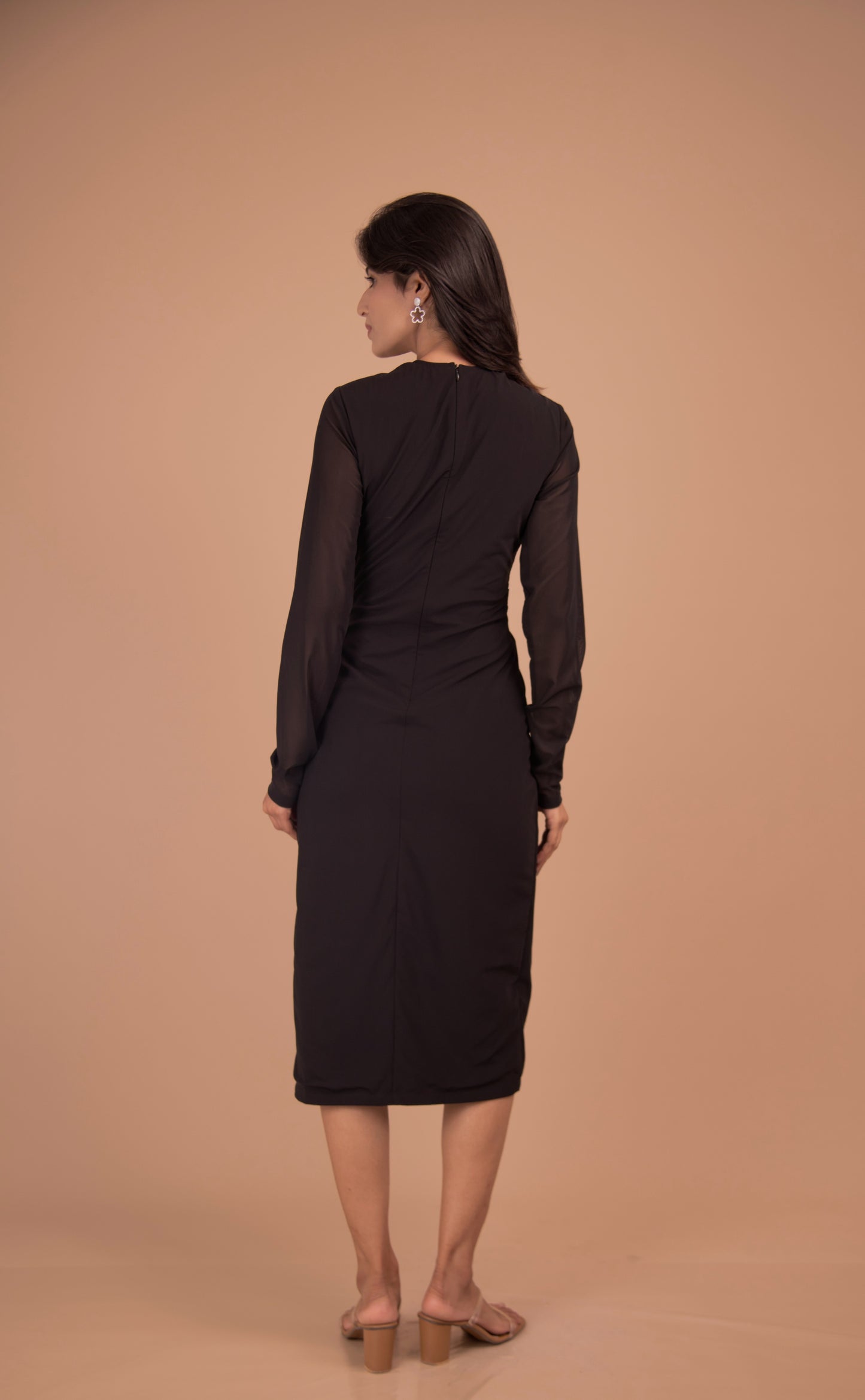 The Noir Éclat Twist Midi Dress